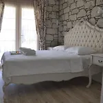 Alacati Lucky Angel Çeşme